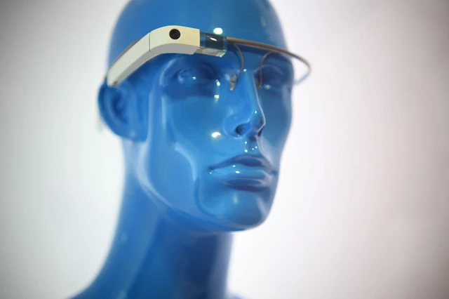 H&agrave;nh tr&igrave;nh dang dở của k&iacute;nh th&ocirc;ng minh Google Glass- Ảnh 1.