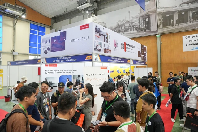 Tham quan hệ sinh th&aacute;i sản phẩm set-up g&oacute;c l&agrave;m việc của HyperWork: B&agrave;n n&acirc;ng hạ, ghế c&ocirc;ng th&aacute;i học, chuột kh&ocirc;ng d&acirc;y,... đồ g&igrave; cũng c&oacute;!- Ảnh 1.