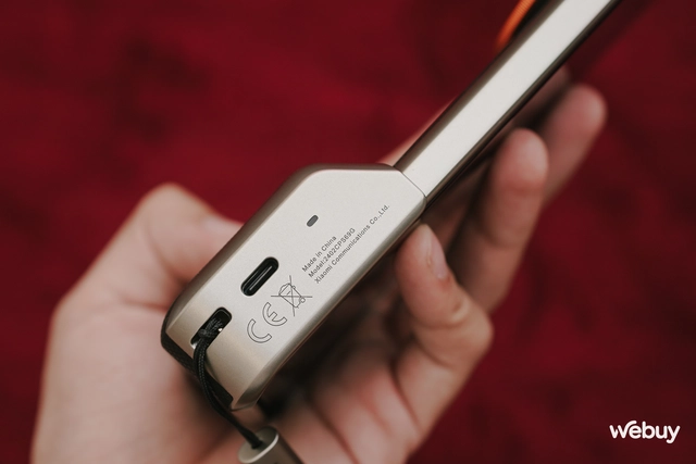 Mở hộp Xiaomi 14 Ultra chính hãng kèm bộ phụ kiện chụp ảnh cực chất: Máy ảnh compact giá hơn 30 triệu đồng dành cho các "dân chơi" Việt- Ảnh 18. Mở hộp Xiaomi 14 Ultra chính hãng kèm bộ phụ kiện chụp ảnh cực chất: Máy ảnh compact giá hơn 30 triệu đồng dành cho các "dân chơi" Việt- Ảnh 18.