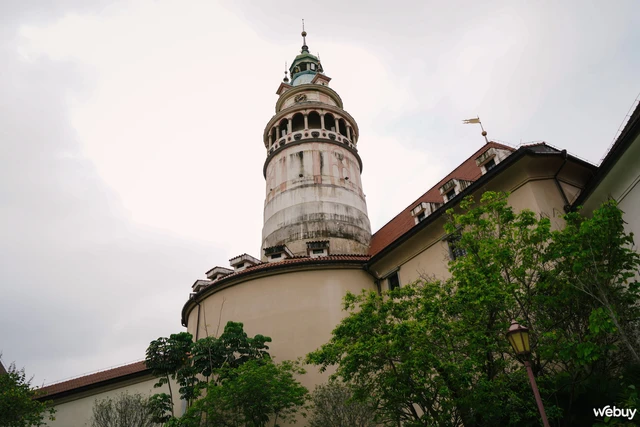 Sướng như nh&acirc;n vi&ecirc;n Huawei tại Thẩm Quyến: sống trong kiến tr&uacute;c Ch&acirc;u &Acirc;u, đắm m&igrave;nh trong tinh hoa văn học thế giới- Ảnh 4.