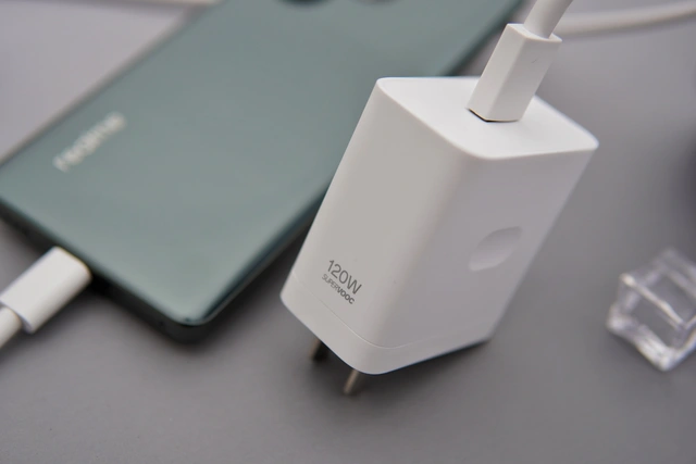 Ra mắt smartphone đối đầu Xiaomi Redmi Turbo 3: Chip Snapdragon 8s Gen 3 cực mạnh, sạc 120W, màn hình siêu sáng 6000 nits, giá từ 7,39 triệu đồng- Ảnh 4. Ra mắt smartphone đối đầu Xiaomi Redmi Turbo 3: Chip Snapdragon 8s Gen 3 cực mạnh, sạc 120W, màn hình siêu sáng 6000 nits, giá từ 7,39 triệu đồng- Ảnh 4.