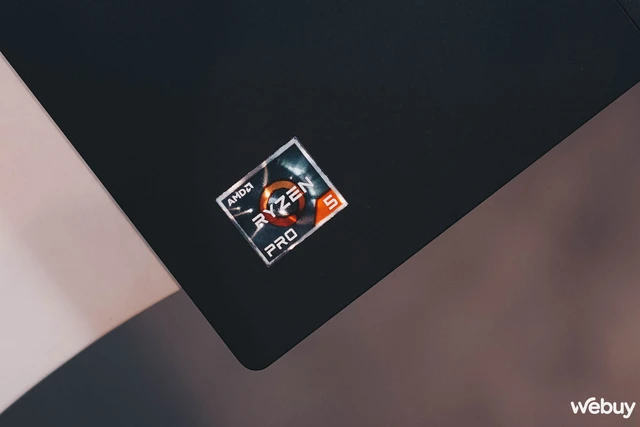 Từng có giá "ngàn đô", mẫu ThinkPad đình đám một thời nay còn chưa đến 10 triệu đồng: Bền bỉ, cấu hình mạnh, nhiều tính năng bảo mật- Ảnh 2. Từng có giá "ngàn đô", mẫu ThinkPad đình đám một thời nay còn chưa đến 10 triệu đồng: Bền bỉ, cấu hình mạnh, nhiều tính năng bảo mật- Ảnh 2.