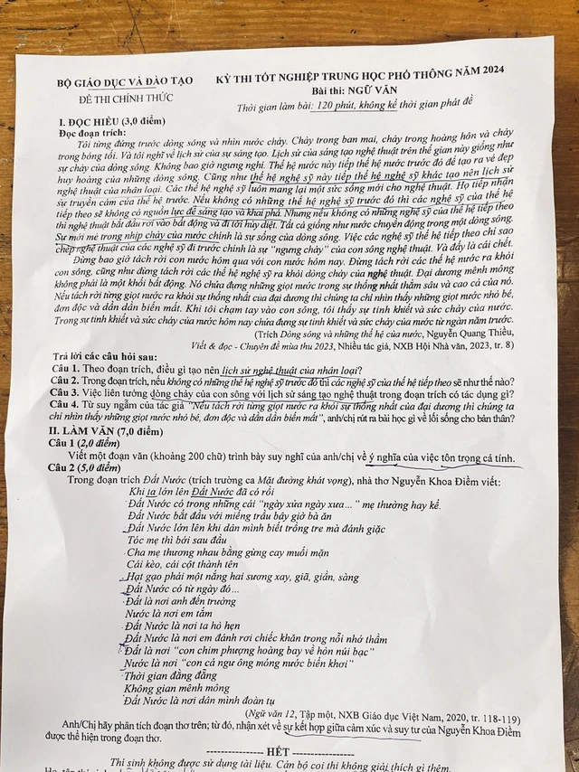 GỢI Ý ĐÁP ÁN đề Ngữ Văn tốt nghiệp THPT 2024: Xem ngay TẠI ĐÂY- Ảnh 2. GỢI Ý ĐÁP ÁN đề Ngữ Văn tốt nghiệp THPT 2024: Xem ngay TẠI ĐÂY- Ảnh 2.
