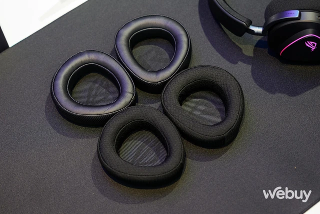 Trên tay loạt linh kiện 'đỉnh' ASUS đem tới Computex 2024: Màn hình Mini-LED 8K, chuột các-bon siêu nhẹ và bàn phím điều chỉnh được cảm giác gõ- Ảnh 18. Trên tay loạt linh kiện 'đỉnh' ASUS đem tới Computex 2024: Màn hình Mini-LED 8K, chuột các-bon siêu nhẹ và bàn phím điều chỉnh được cảm giác gõ- Ảnh 18.