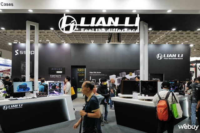 G&oacute;c kh&ocirc;ng giống ai: Lian Li trưng b&agrave;y &yacute; tưởng bộ nguồn với cổng kết nối lạ- Ảnh 1.