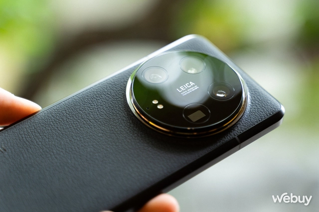 Mang Xiaomi 14 Ultra đi Ninh Bình chụp sen: Nhiều mức zoom lợi thế vô cùng, chụp macro rất vui nhưng có 1 điểm trừ to cần xử lý gấp- Ảnh 1. Mang Xiaomi 14 Ultra đi Ninh Bình chụp sen: Nhiều mức zoom lợi thế vô cùng, chụp macro rất vui nhưng có 1 điểm trừ to cần xử lý gấp- Ảnh 1.