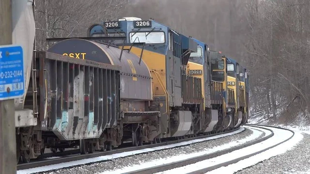 Tại sao Hoa Kỳ từng là 'bá chủ đường sắt' cho tới nay vẫn dùng những đầu máy diesel?- Ảnh 2. Tại sao Hoa Kỳ từng là 'bá chủ đường sắt' cho tới nay vẫn dùng những đầu máy diesel?- Ảnh 2.