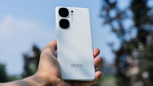 Lại là các "pháp sư" Trung Hoa: Ra mắt điện thoại giá chỉ hơn 10 triệu nhưng dùng chip Snapdragon 8 Gen 3, màn hình AMOLED 144Hz, sạc nhanh 120W- Ảnh 8. Lại là các "pháp sư" Trung Hoa: Ra mắt điện thoại giá chỉ hơn 10 triệu nhưng dùng chip Snapdragon 8 Gen 3, màn hình AMOLED 144Hz, sạc nhanh 120W- Ảnh 8.