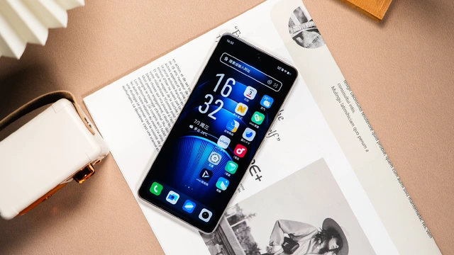 Lại là các "pháp sư" Trung Hoa: Ra mắt điện thoại giá chỉ hơn 10 triệu nhưng dùng chip Snapdragon 8 Gen 3, màn hình AMOLED 144Hz, sạc nhanh 120W- Ảnh 4. Lại là các "pháp sư" Trung Hoa: Ra mắt điện thoại giá chỉ hơn 10 triệu nhưng dùng chip Snapdragon 8 Gen 3, màn hình AMOLED 144Hz, sạc nhanh 120W- Ảnh 4.