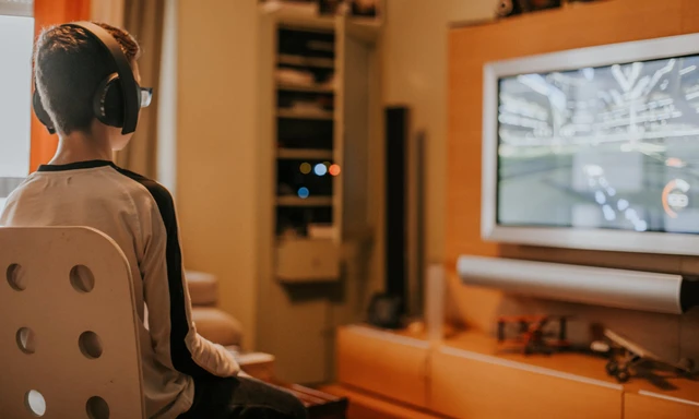 Đừng ch&ecirc; bai trẻ con "nghiện game": Ch&iacute;nh c&aacute;c phụ huynh l&agrave; nguy&ecirc;n nh&acirc;n gốc rễ- Ảnh 2.