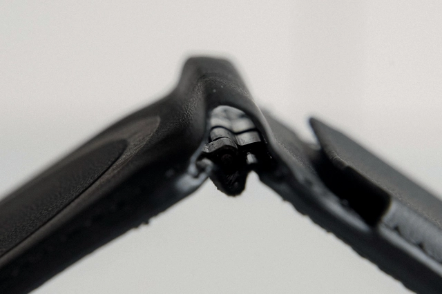 Ví thẻ Magsafe kiêm chân đế Wiwu rẻ bằng 1 nửa nhưng “ngon” hơn Moft, chỉ 1 điểm trừ duy nhất- Ảnh 12. Ví thẻ Magsafe kiêm chân đế Wiwu rẻ bằng 1 nửa nhưng “ngon” hơn Moft, chỉ 1 điểm trừ duy nhất- Ảnh 12.