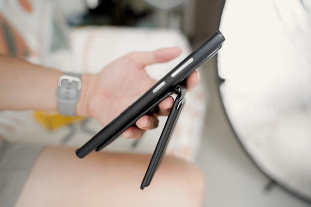 Ví thẻ Magsafe kiêm chân đế Wiwu rẻ bằng 1 nửa nhưng “ngon” hơn Moft, chỉ 1 điểm trừ duy nhất- Ảnh 18. Ví thẻ Magsafe kiêm chân đế Wiwu rẻ bằng 1 nửa nhưng “ngon” hơn Moft, chỉ 1 điểm trừ duy nhất- Ảnh 18.