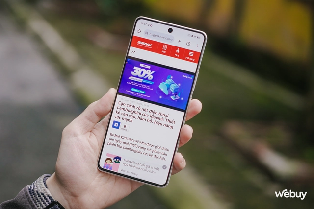 Trên tay điện thoại Snapdragon 8 Gen 3 giá chỉ hơn 10 triệu đồng: Mặt lưng kính, màn hình OLED 144Hz, sạc siêu nhanh 120W, có tiếng Việt sẵn- Ảnh 12. Trên tay điện thoại Snapdragon 8 Gen 3 giá chỉ hơn 10 triệu đồng: Mặt lưng kính, màn hình OLED 144Hz, sạc siêu nhanh 120W, có tiếng Việt sẵn- Ảnh 12.