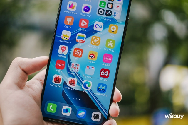 Điện thoại này giá chỉ 7 triệu đồng: Hiệu năng cực mạnh với chip Snapdragon 8s Gen 3, màn OLED 144Hz kèm pin 6.000mAh và sạc 80W- Ảnh 18. Điện thoại này giá chỉ 7 triệu đồng: Hiệu năng cực mạnh với chip Snapdragon 8s Gen 3, màn OLED 144Hz kèm pin 6.000mAh và sạc 80W- Ảnh 18.