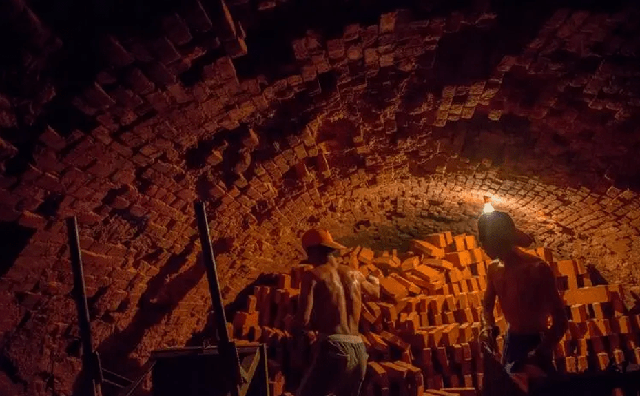 Tại sao Trung Quốc lại cấm sử dụng gạch đỏ để xây nhà trong tương lai?- Ảnh 2. Tại sao Trung Quốc lại cấm sử dụng gạch đỏ để xây nhà trong tương lai?- Ảnh 2.