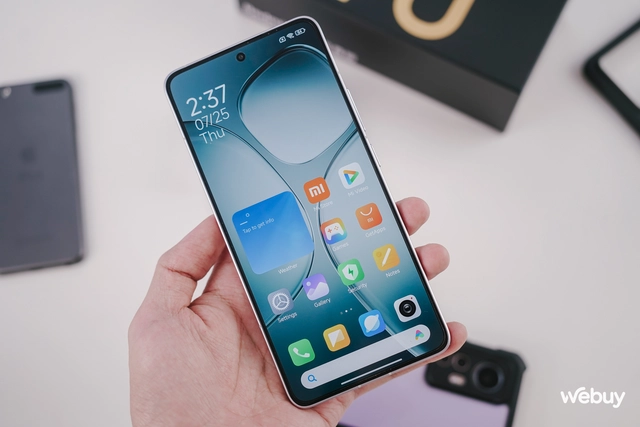 Trên tay điện thoại Xiaomi giá 9 triệu mạnh nhất thế giới: Màn hình OLED 144Hz, pin 5.500mAh, sạc 120W- Ảnh 10. Trên tay điện thoại Xiaomi giá 9 triệu mạnh nhất thế giới: Màn hình OLED 144Hz, pin 5.500mAh, sạc 120W- Ảnh 10.