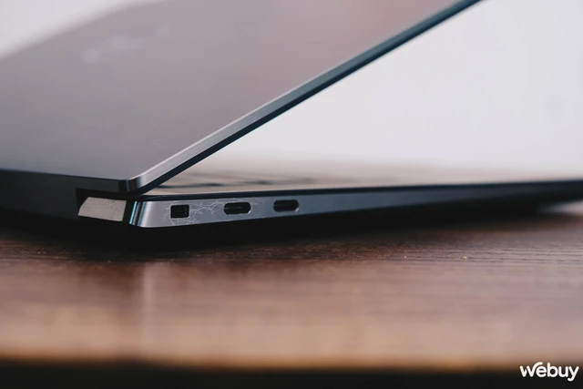 Từng có giá bằng chiếc SH, mẫu laptop Dell màn hình 4K, card NVIDIA Quadro này giờ chỉ còn ngang chiếc Wave- Ảnh 27. Từng có giá bằng chiếc SH, mẫu laptop Dell màn hình 4K, card NVIDIA Quadro này giờ chỉ còn ngang chiếc Wave- Ảnh 27.