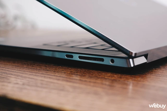 Từng có giá bằng chiếc SH, mẫu laptop Dell màn hình 4K, card NVIDIA Quadro này giờ chỉ còn ngang chiếc Wave- Ảnh 28. Từng có giá bằng chiếc SH, mẫu laptop Dell màn hình 4K, card NVIDIA Quadro này giờ chỉ còn ngang chiếc Wave- Ảnh 28.