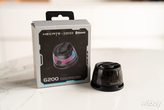 Loa mini này tích hợp Magsafe hút dính vào lưng iPhone, âm thanh trầm ấm, thêm LED đổi màu, giá sale khoảng 400.000đ- Ảnh 1. Loa mini này tích hợp Magsafe hút dính vào lưng iPhone, âm thanh trầm ấm, thêm LED đổi màu, giá sale khoảng 400.000đ- Ảnh 1.