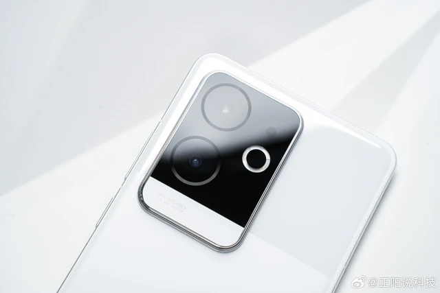 Đỉnh như các hãng Trung Quốc: Mang con chip Snapdragon 8 Gen 3 lên smartphone giá dưới 10 triệu đồng- Ảnh 12. Đỉnh như các hãng Trung Quốc: Mang con chip Snapdragon 8 Gen 3 lên smartphone giá dưới 10 triệu đồng- Ảnh 12.