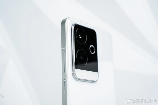 Đỉnh như các hãng Trung Quốc: Mang con chip Snapdragon 8 Gen 3 lên smartphone giá dưới 10 triệu đồng- Ảnh 13. Đỉnh như các hãng Trung Quốc: Mang con chip Snapdragon 8 Gen 3 lên smartphone giá dưới 10 triệu đồng- Ảnh 13.