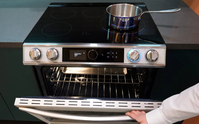 Samsung thu hồi hơn 1 triệu bếp điện vì sự cố gây hoả hoạn- Ảnh 1. Samsung thu hồi hơn 1 triệu bếp điện vì sự cố gây hoả hoạn- Ảnh 1.