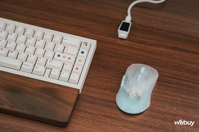 Trải nghiệm chuột chơi game Rapoo VT9 Air: Thiết kế siêu nhẹ, 2 chế độ kết nối, pin 160 giờ, dùng cảm biến PAW3398 xịn, giá chỉ 990.000 đồng- Ảnh 9. Trải nghiệm chuột chơi game Rapoo VT9 Air: Thiết kế siêu nhẹ, 2 chế độ kết nối, pin 160 giờ, dùng cảm biến PAW3398 xịn, giá chỉ 990.000 đồng- Ảnh 9.