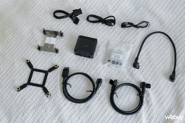 Đánh giá Corsair AIO iCUE LINK TITAN 360 RX RGB: Tản nhiệt khủng chuyên trị những chiếc CPU "nóng bỏng"- Ảnh 2. Đánh giá Corsair AIO iCUE LINK TITAN 360 RX RGB: Tản nhiệt khủng chuyên trị những chiếc CPU "nóng bỏng"- Ảnh 2.