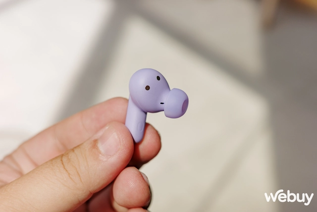 Cận cảnh JBL Live Beam 3: Ngoại h&igrave;nh s&aacute;ng, chất &acirc;m ổn, chống ồn chủ động kh&aacute;, quan trọng l&agrave; sở hữu thứ cả Apple lẫn Samsung chưa l&agrave;m được- Ảnh 20.