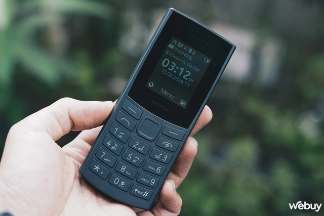 Trên tay Nokia 105 4G Pro - điện thoại Trên tay Nokia 105 4G Pro - điện thoại