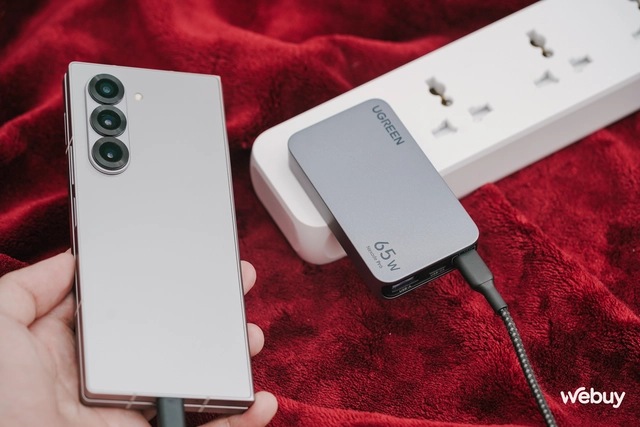 Trên thị trường nhiều củ sạc siêu mỏng, nhưng đây mới là củ sạc đáng mua nhất: Có tới 3 cổng sạc, công suất 65W và cực kỳ nhẹ- Ảnh 14. Trên thị trường nhiều củ sạc siêu mỏng, nhưng đây mới là củ sạc đáng mua nhất: Có tới 3 cổng sạc, công suất 65W và cực kỳ nhẹ- Ảnh 14.