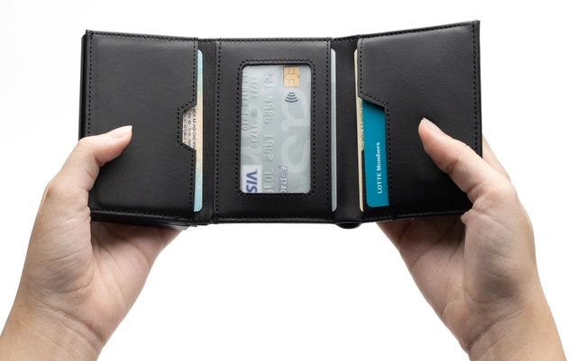 Đầu th&aacute;ng lượm deal đồ hay ho: Vừa nghe nhạc, vừa chiếu s&aacute;ng, đầu sạc si&ecirc;u tiện lợi khi đi du lịch- Ảnh 4.