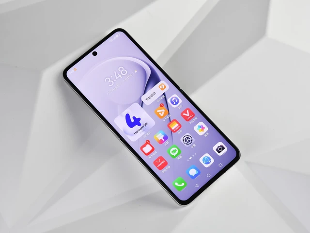 Cận cảnh Huawei nova Flip: Thiết kế mỏng nhẹ, bản lề bền bỉ, màn hình phụ hơi nhỏ tí nhưng vẫn ổn, giá rẻ hơn Xiaomi MIX Flip- Ảnh 7. Cận cảnh Huawei nova Flip: Thiết kế mỏng nhẹ, bản lề bền bỉ, màn hình phụ hơi nhỏ tí nhưng vẫn ổn, giá rẻ hơn Xiaomi MIX Flip- Ảnh 7.