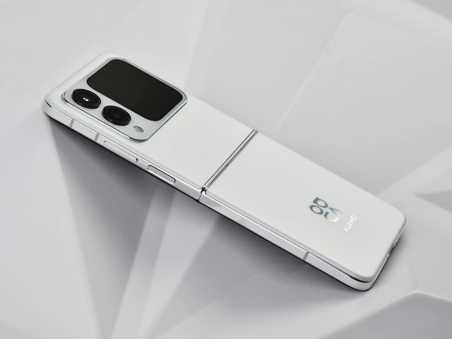 Cận cảnh Huawei nova Flip: Thiết kế mỏng nhẹ, bản lề bền bỉ, màn hình phụ hơi nhỏ tí nhưng vẫn ổn, giá rẻ hơn Xiaomi MIX Flip- Ảnh 3. Cận cảnh Huawei nova Flip: Thiết kế mỏng nhẹ, bản lề bền bỉ, màn hình phụ hơi nhỏ tí nhưng vẫn ổn, giá rẻ hơn Xiaomi MIX Flip- Ảnh 3.