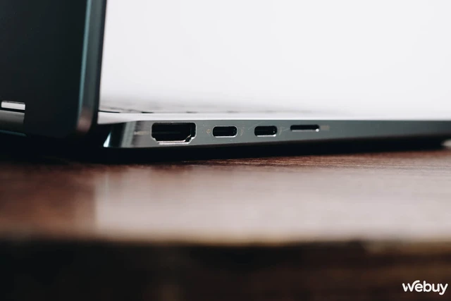 Từng một thời hơn 60 triệu đồng, mẫu laptop Dell này nay chỉ còn 12 triệu đồng: Thiết kế đẳng cấp, màn hình 15 inch mà chỉ 1.5Kg- Ảnh 12. Từng một thời hơn 60 triệu đồng, mẫu laptop Dell này nay chỉ còn 12 triệu đồng: Thiết kế đẳng cấp, màn hình 15 inch mà chỉ 1.5Kg- Ảnh 12.