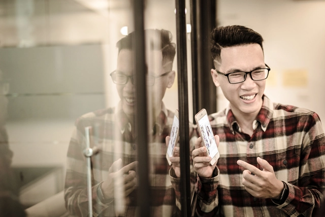 Hỏi Vinh X&ocirc; mua đồ c&ocirc;ng nghệ thế n&agrave;o gọi l&agrave; 