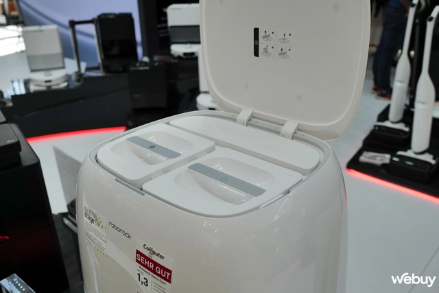 Ra mắt robot hút bụi có "tay" để leo thềm cao và thảm dày, tránh vật bằng AI, dock sạc thiết kế mới lạ- Ảnh 3. Ra mắt robot hút bụi có "tay" để leo thềm cao và thảm dày, tránh vật bằng AI, dock sạc thiết kế mới lạ- Ảnh 3.