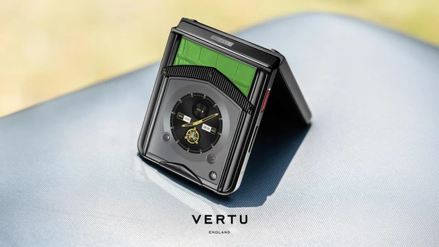 Vertu cũng c&oacute; điện thoại gập: Cấu h&igrave;nh lỗi thời nhưng thiết kế si&ecirc;u bền, 2 chip, 3 hệ điều h&agrave;nh bảo mật, gi&aacute; cao nhất ngang Vinfast VF3- Ảnh 1.
