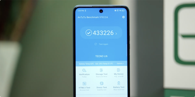 Điện thoại này giá chính hãng chỉ hơn 3 triệu có pin khủng 7.000mAh, camera 50MP, màn hình 120Hz- Ảnh 11. Điện thoại này giá chính hãng chỉ hơn 3 triệu có pin khủng 7.000mAh, camera 50MP, màn hình 120Hz- Ảnh 11.