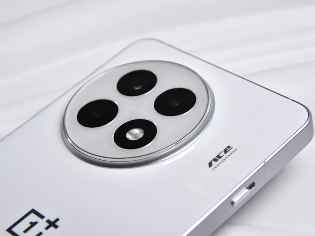 Đây là điện thoại Snapdragon 8 Elite, pin 6.100mAh giá rẻ nhất thế giới, chỉ hơn 11 triệu đồng- Ảnh 3. Đây là điện thoại Snapdragon 8 Elite, pin 6.100mAh giá rẻ nhất thế giới, chỉ hơn 11 triệu đồng- Ảnh 3.