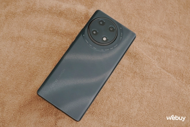 Điện thoại này giá chính hãng chỉ hơn 4 triệu đồng: Thiết kế siêu mỏng, màn hình AMOLED cong, camera 50MP có chống rung quang học, pin 5.000mAh- Ảnh 18. Điện thoại này giá chính hãng chỉ hơn 4 triệu đồng: Thiết kế siêu mỏng, màn hình AMOLED cong, camera 50MP có chống rung quang học, pin 5.000mAh- Ảnh 18.