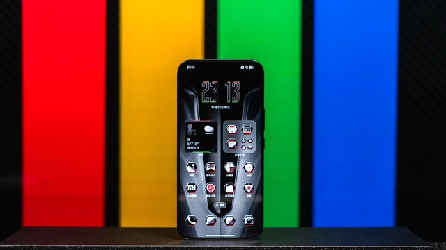 Ảnh thực tế điện thoại Lamborghini "Pro Max" của Xiaomi vừa ra mắt- Ảnh 3. Ảnh thực tế điện thoại Lamborghini "Pro Max" của Xiaomi vừa ra mắt- Ảnh 3.