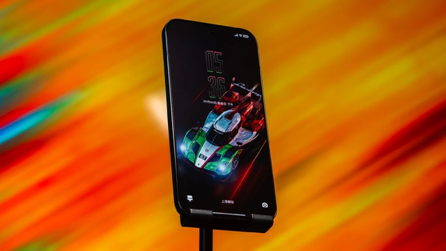 Ảnh thực tế điện thoại Lamborghini "Pro Max" của Xiaomi vừa ra mắt- Ảnh 5. Ảnh thực tế điện thoại Lamborghini "Pro Max" của Xiaomi vừa ra mắt- Ảnh 5.