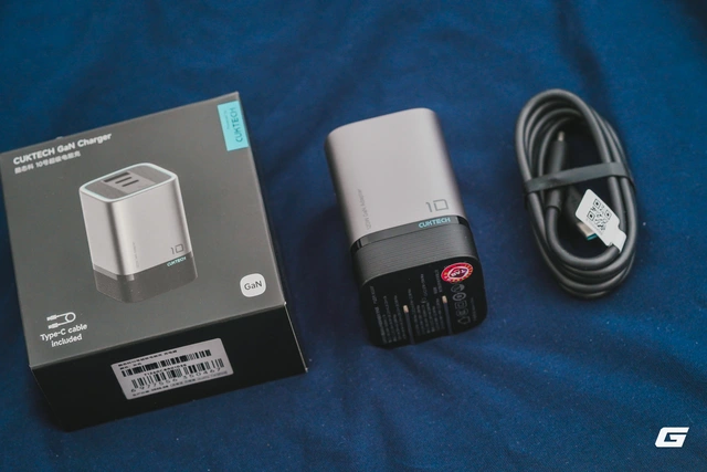 Củ sạc 120W của Xiaomi giờ bé tí tẹo tèo teo, lọt thỏm lòng bàn tay như này đây - Ảnh 4.