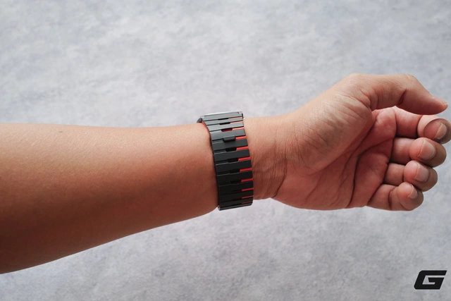 Dùng thử bộ dây đeo Apple Watch từ nhà UNIQ và Skinarma: Ba phong cách, ba trải nghiệm khác nhau - Ảnh 27.