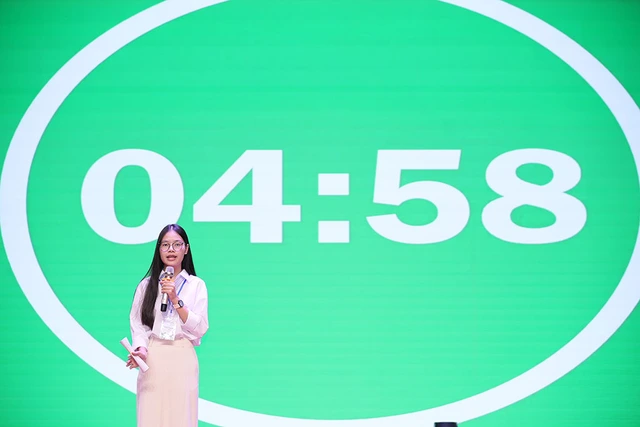 Sinh viên Phenikaa ví xe xăng như "Nokia 1280 thời chưa chịu nâng cấp": Sân chơi Green Voices nóng hơn dự đoán - Ảnh 4.