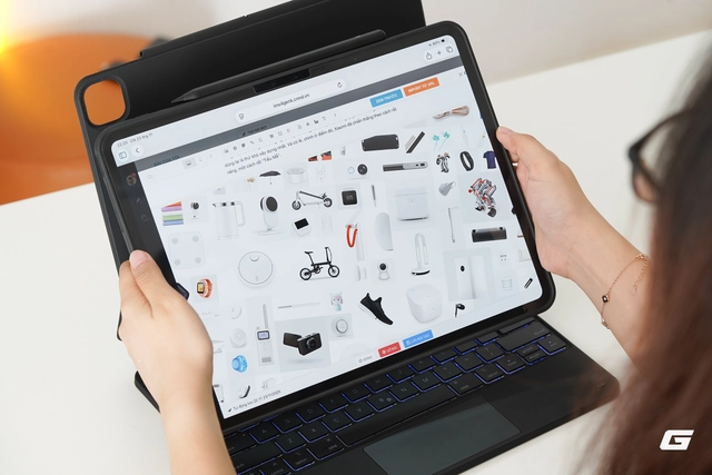 Bỏ Magic Keyboard, tôi thử biến iPad Pro M4 thành workstation với chiếc bàn phím này và kết quả vượt kỳ vọng! - Ảnh 3.