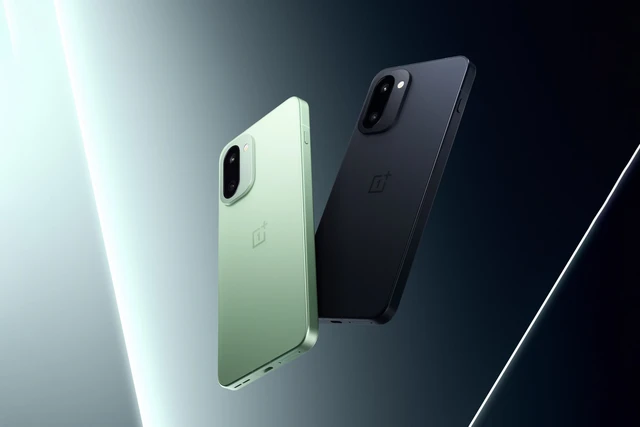 OnePlus 15R ch&iacute;nh thức ra mắt: Pin 7.400 mAh, Snapdragon 8 Gen 5, gi&aacute; từ khoảng 18,5 triệu đồng, l&agrave; chiếc m&aacute;y n&agrave;y đổi t&ecirc;n nhưng cắt giảm cũng kha kh&aacute; - Ảnh 1.