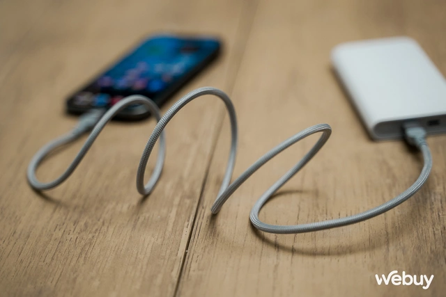 Ai thích gọn gàng nhất định nên mua cáp sạc kiểu này- Ảnh 2. Ai thích gọn gàng nhất định nên mua cáp sạc kiểu này- Ảnh 2.