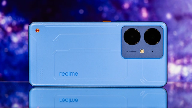 Cận cảnh điện thoại giá chỉ hơn 5 triệu của realme: Chip Dimensity 8400-MAX AnTuTu gần 2 triệu điểm, pin khủng 7.000mAh kèm camera 50MP- Ảnh 17. Cận cảnh điện thoại giá chỉ hơn 5 triệu của realme: Chip Dimensity 8400-MAX AnTuTu gần 2 triệu điểm, pin khủng 7.000mAh kèm camera 50MP- Ảnh 17.